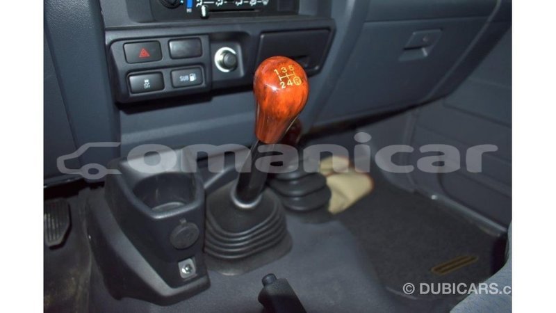 Big with watermark toyota land cruiser dhufar import dubai 2288