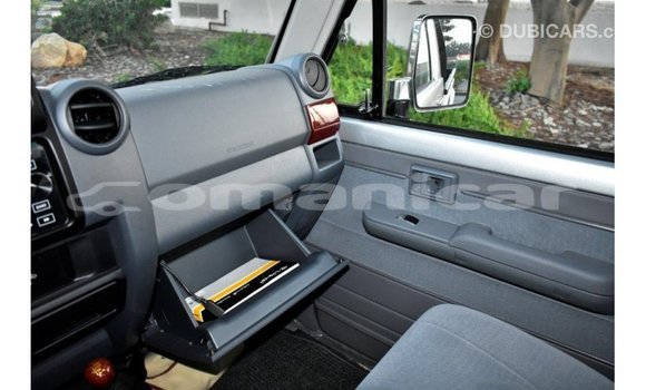 Buy Import Toyota Land Cruiser Other Car in Import - Dubai in Dhufar Buy Import Toyota Land Cruiser Other Car in Import - Dubai in Dhufar
