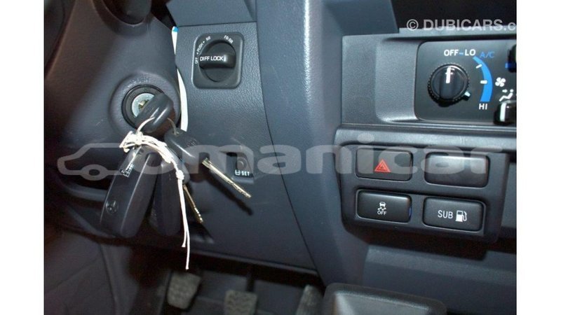 Big with watermark toyota land cruiser dhufar import dubai 2288
