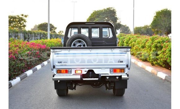Buy Import Toyota Land Cruiser Other Car in Import - Dubai in Dhufar Buy Import Toyota Land Cruiser Other Car in Import - Dubai in Dhufar