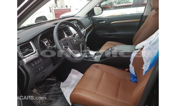 Buy Import Toyota Highlander Black Car in Import - Dubai in Dhufar Buy Import Toyota Highlander Black Car in Import - Dubai in Dhufar