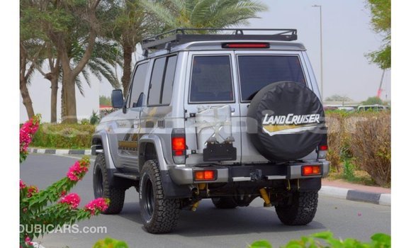 Buy Import Toyota Land Cruiser Other Car in Import - Dubai in Dhufar Buy Import Toyota Land Cruiser Other Car in Import - Dubai in Dhufar