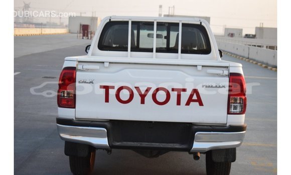 Buy Import Toyota Hilux White Car in Import - Dubai in Dhufar Buy Import Toyota Hilux White Car in Import - Dubai in Dhufar