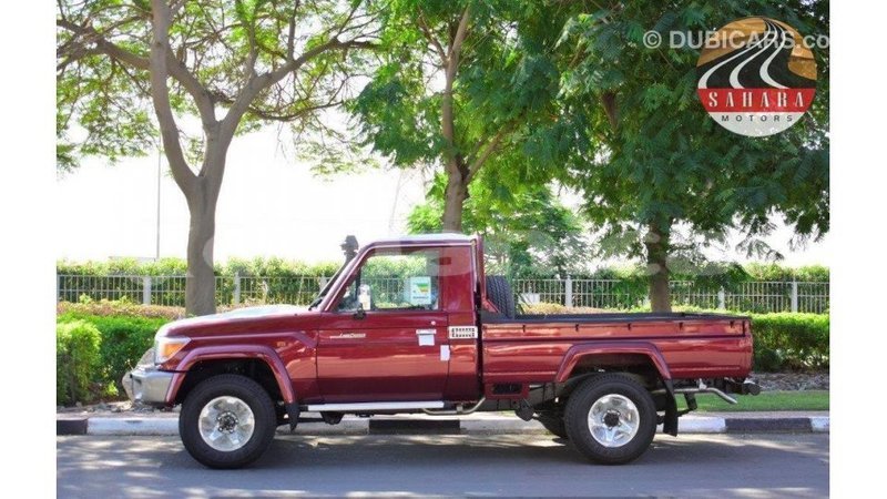Big with watermark toyota land cruiser dhufar import dubai 2298