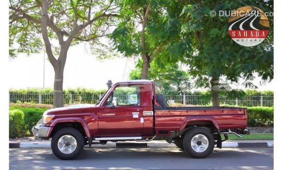 Buy Import Toyota Land Cruiser Red Car in Import - Dubai in Dhufar Buy Import Toyota Land Cruiser Red Car in Import - Dubai in Dhufar