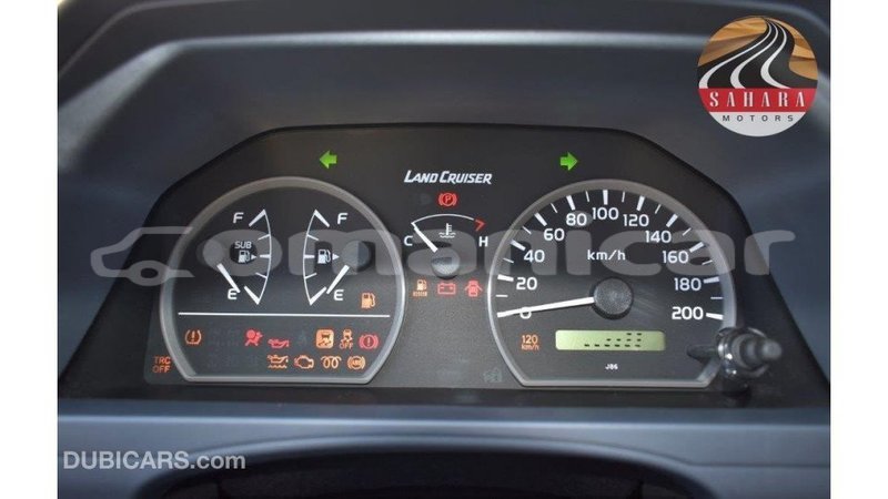 Big with watermark toyota land cruiser dhufar import dubai 2298