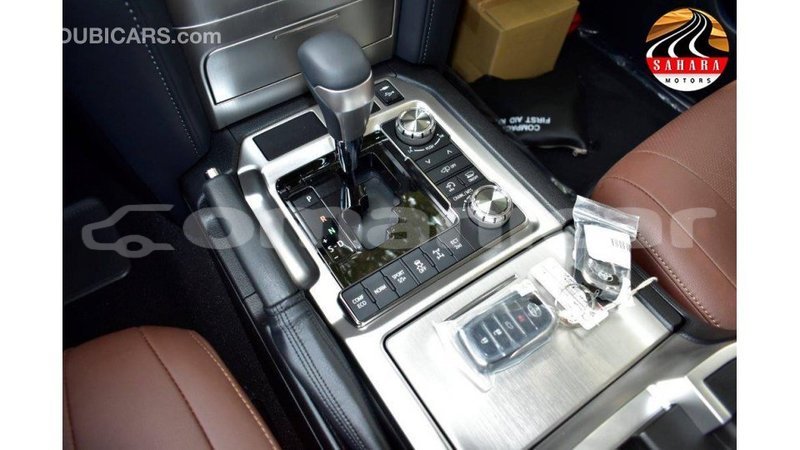 Big with watermark toyota land cruiser dhufar import dubai 2299