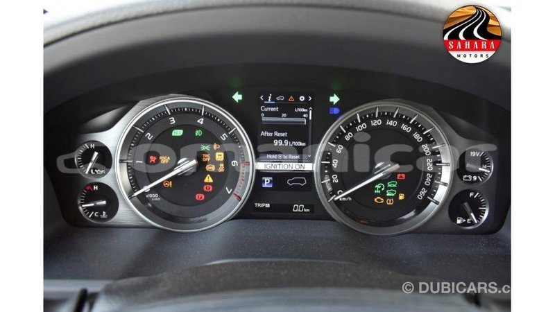 Big with watermark toyota land cruiser dhufar import dubai 2299