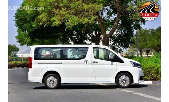 Buy Import Toyota Granvia White Car in Import - Dubai in Dhufar Buy Import Toyota Granvia White Car in Import - Dubai in Dhufar