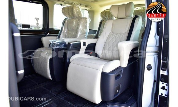 Buy Import Toyota Granvia White Car in Import - Dubai in Dhufar Buy Import Toyota Granvia White Car in Import - Dubai in Dhufar