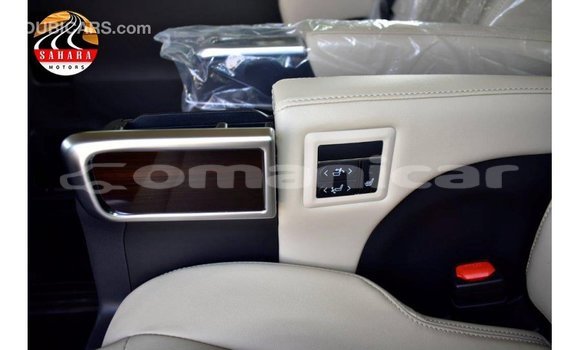 Buy Import Toyota Granvia White Car in Import - Dubai in Dhufar Buy Import Toyota Granvia White Car in Import - Dubai in Dhufar