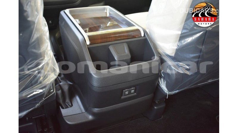 Big with watermark toyota granvia dhufar import dubai 2301