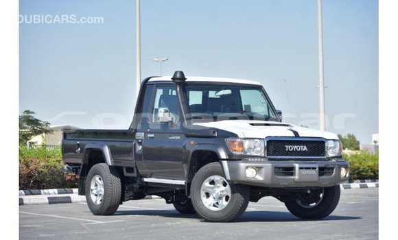 Buy Import Toyota Land Cruiser Other Car in Import - Dubai in Dhufar Buy Import Toyota Land Cruiser Other Car in Import - Dubai in Dhufar