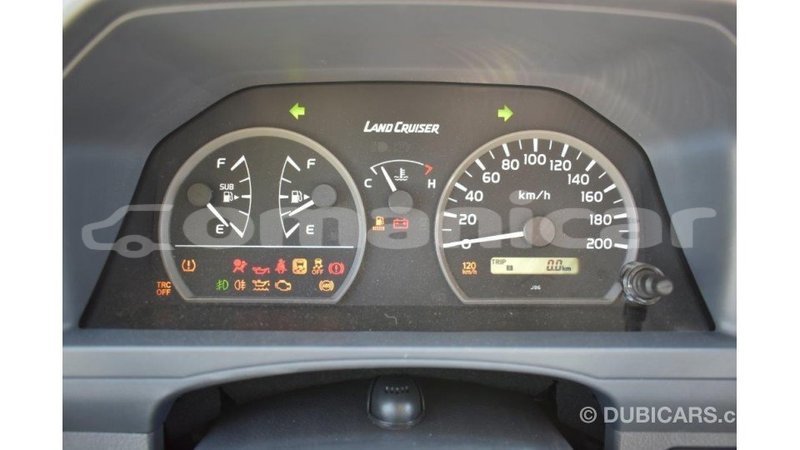 Big with watermark toyota land cruiser dhufar import dubai 2302