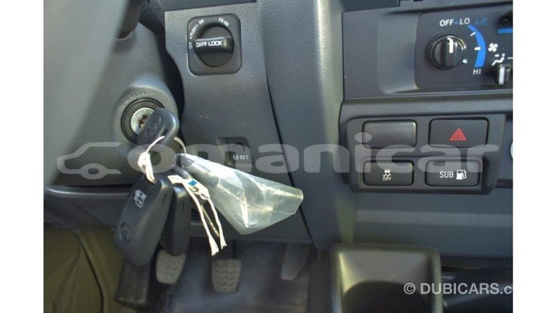 Big with watermark toyota land cruiser dhufar import dubai 2302