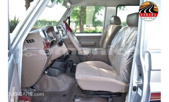 Buy Import Toyota Land Cruiser Other Car in Import - Dubai in Dhufar Buy Import Toyota Land Cruiser Other Car in Import - Dubai in Dhufar