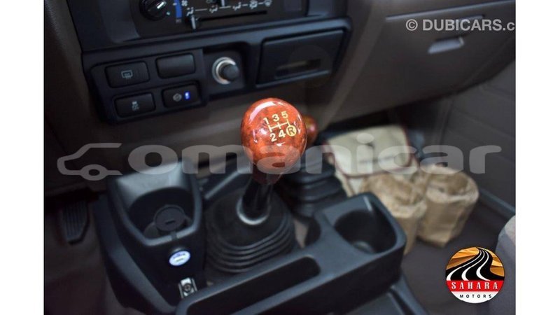 Big with watermark toyota land cruiser dhufar import dubai 2303