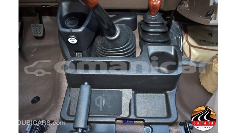 Big with watermark toyota land cruiser dhufar import dubai 2303