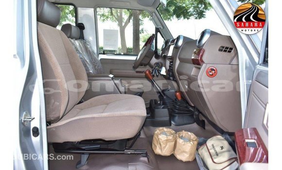 Buy Import Toyota Land Cruiser Other Car in Import - Dubai in Dhufar Buy Import Toyota Land Cruiser Other Car in Import - Dubai in Dhufar