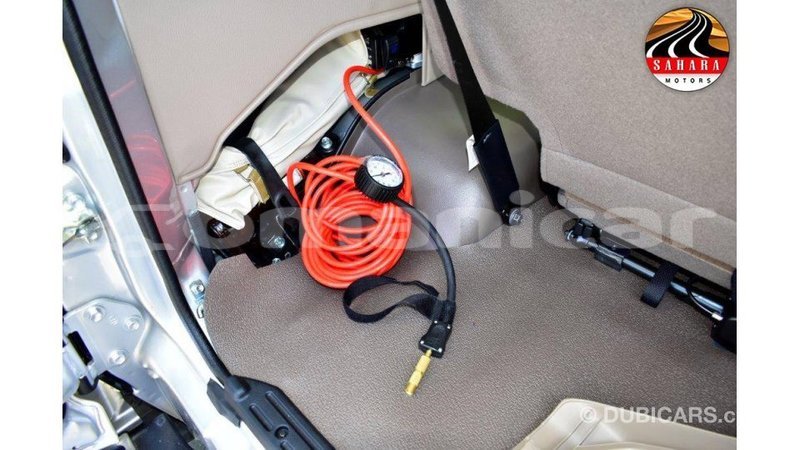 Big with watermark toyota land cruiser dhufar import dubai 2303