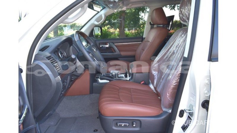 Big with watermark toyota land cruiser dhufar import dubai 2304