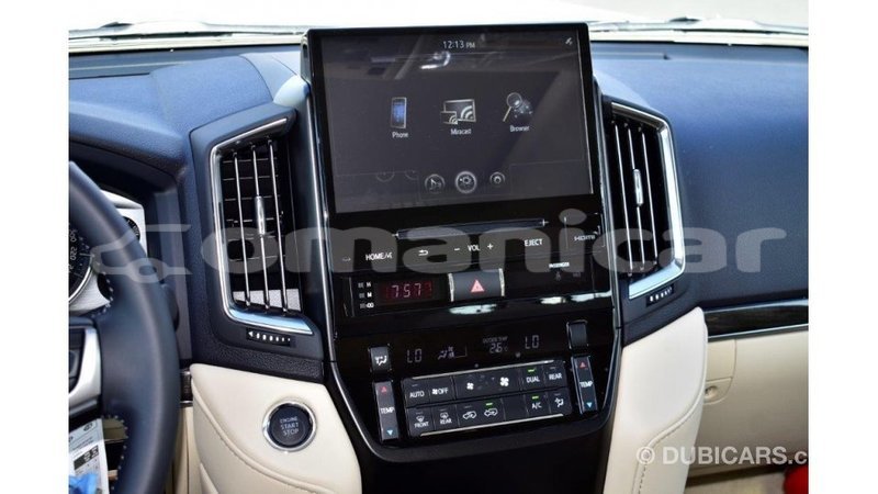 Big with watermark toyota land cruiser dhufar import dubai 2305