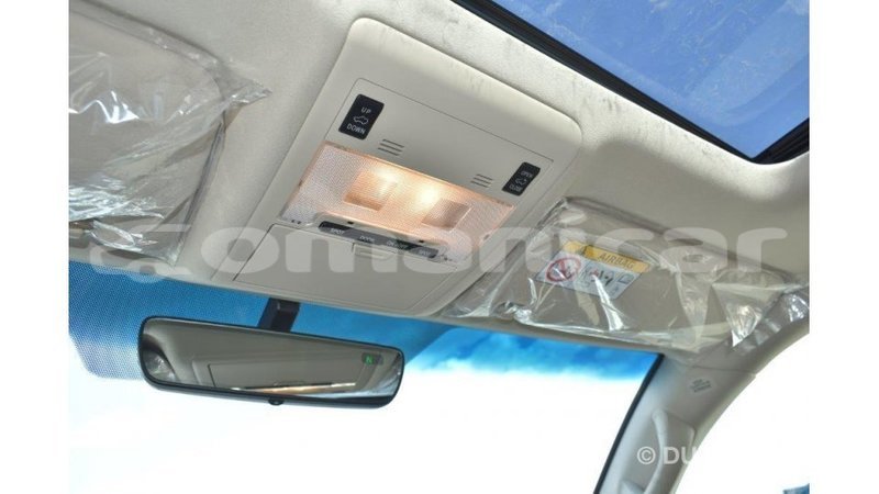 Big with watermark toyota land cruiser dhufar import dubai 2305