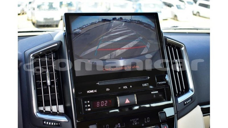 Big with watermark toyota land cruiser dhufar import dubai 2305