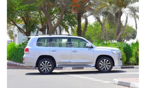 Buy Import Toyota Land Cruiser Other Car in Import - Dubai in Dhufar Buy Import Toyota Land Cruiser Other Car in Import - Dubai in Dhufar