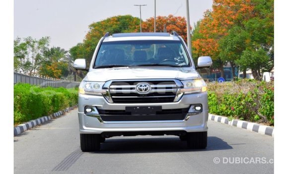 Buy Import Toyota Land Cruiser Other Car in Import - Dubai in Dhufar Buy Import Toyota Land Cruiser Other Car in Import - Dubai in Dhufar