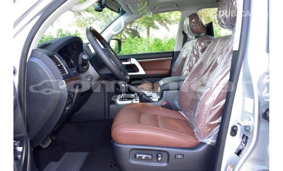 Buy Import Toyota Land Cruiser Other Car in Import - Dubai in Dhufar Buy Import Toyota Land Cruiser Other Car in Import - Dubai in Dhufar