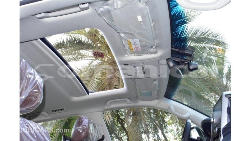 Big with watermark toyota land cruiser dhufar import dubai 2307