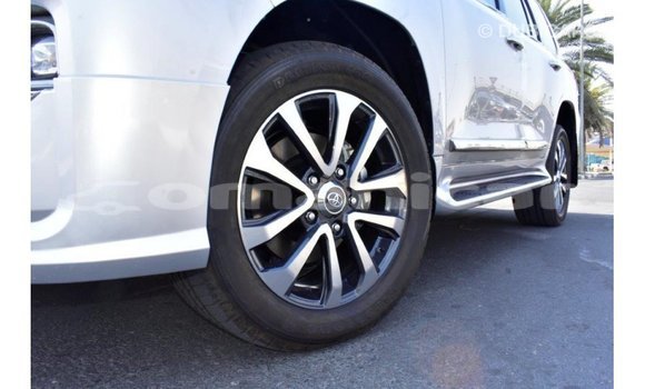 Buy Import Toyota Land Cruiser Other Car in Import - Dubai in Dhufar Buy Import Toyota Land Cruiser Other Car in Import - Dubai in Dhufar