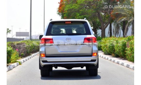 Buy Import Toyota Land Cruiser Other Car in Import - Dubai in Dhufar Buy Import Toyota Land Cruiser Other Car in Import - Dubai in Dhufar