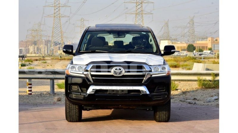 Big with watermark toyota land cruiser dhufar import dubai 2308