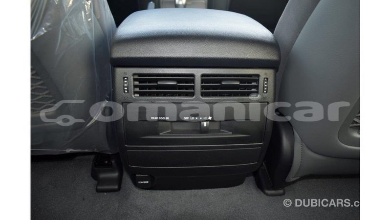 Big with watermark toyota land cruiser dhufar import dubai 2308