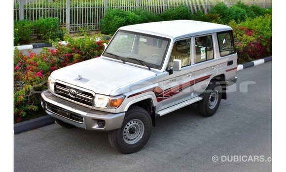 Buy Import Toyota Land Cruiser Other Car in Import - Dubai in Dhufar Buy Import Toyota Land Cruiser Other Car in Import - Dubai in Dhufar