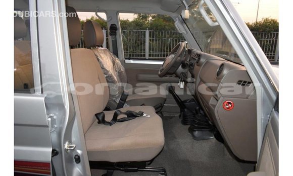 Buy Import Toyota Land Cruiser Other Car in Import - Dubai in Dhufar Buy Import Toyota Land Cruiser Other Car in Import - Dubai in Dhufar