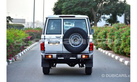 Buy Import Toyota Land Cruiser Other Car in Import - Dubai in Dhufar Buy Import Toyota Land Cruiser Other Car in Import - Dubai in Dhufar