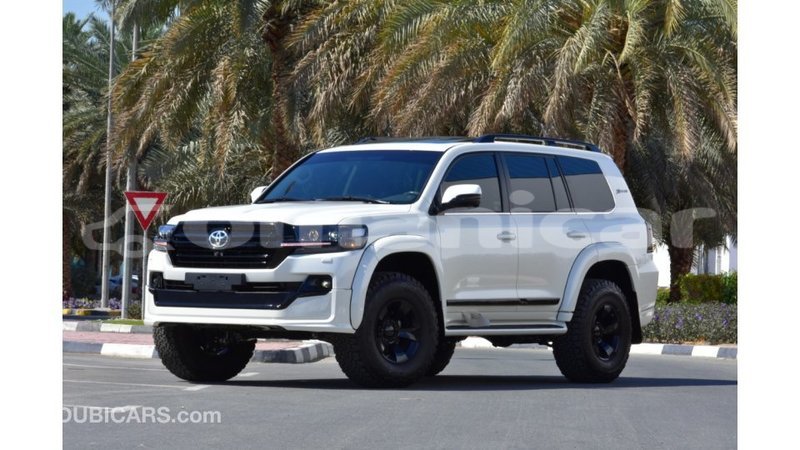 Big with watermark toyota land cruiser dhufar import dubai 2312