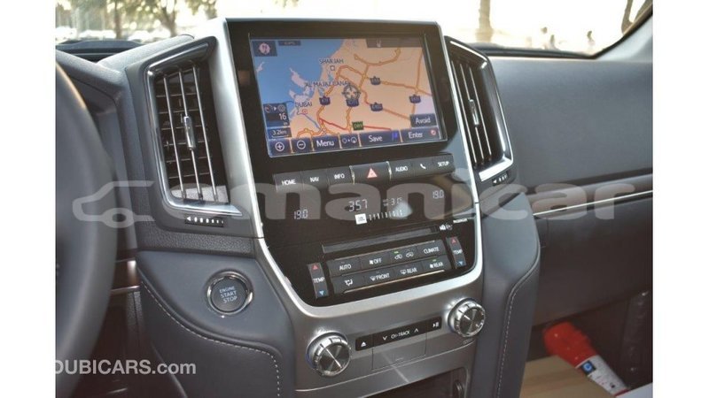 Big with watermark toyota land cruiser dhufar import dubai 2317