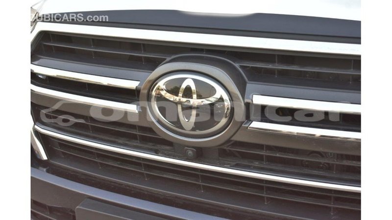 Big with watermark toyota land cruiser dhufar import dubai 2317