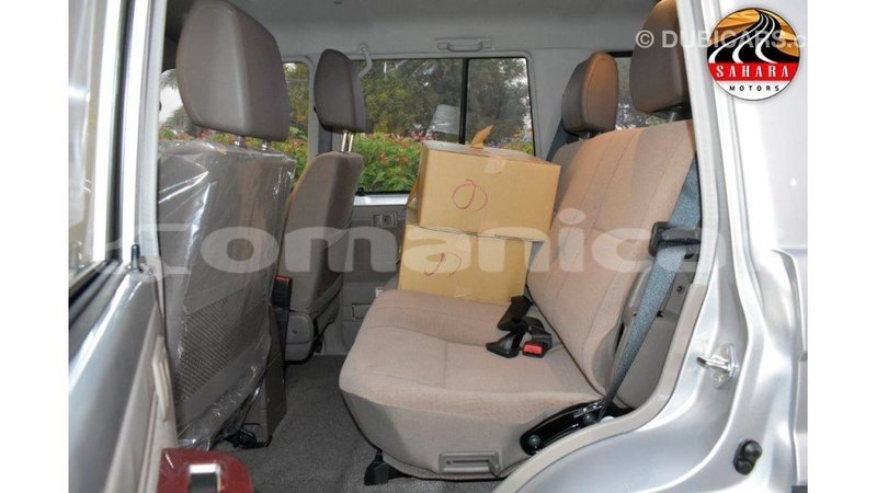 Big with watermark toyota land cruiser dhufar import dubai 2319