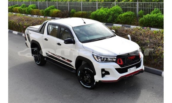 Buy Import Toyota Hilux White Car in Import - Dubai in Dhufar Buy Import Toyota Hilux White Car in Import - Dubai in Dhufar