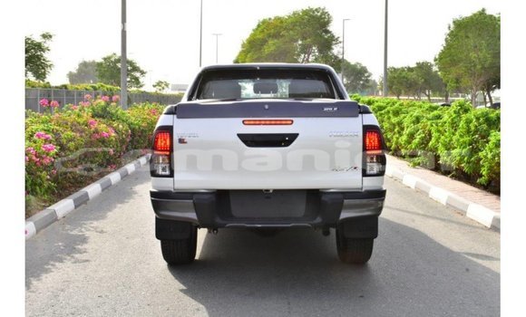 Buy Import Toyota Hilux White Car in Import - Dubai in Dhufar Buy Import Toyota Hilux White Car in Import - Dubai in Dhufar
