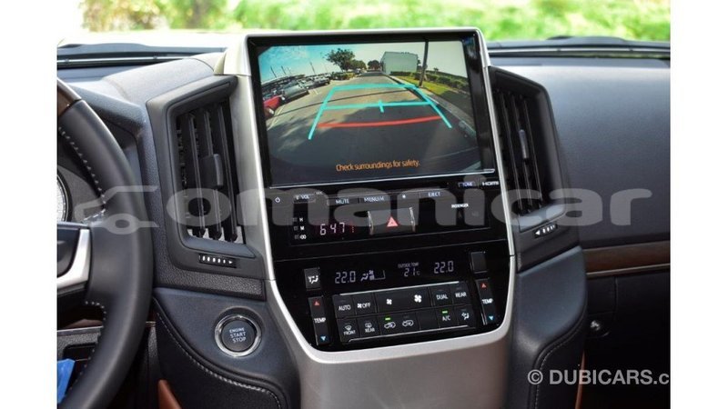 Big with watermark toyota land cruiser dhufar import dubai 2322