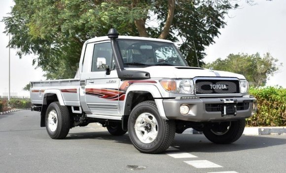 Buy Import Toyota Land Cruiser Other Car in Import - Dubai in Dhufar Buy Import Toyota Land Cruiser Other Car in Import - Dubai in Dhufar