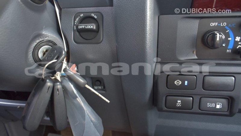 Big with watermark toyota land cruiser dhufar import dubai 2325