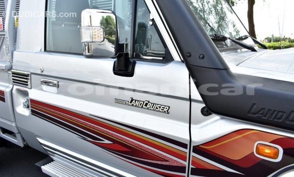 Buy Import Toyota Land Cruiser Other Car in Import - Dubai in Dhufar Buy Import Toyota Land Cruiser Other Car in Import - Dubai in Dhufar