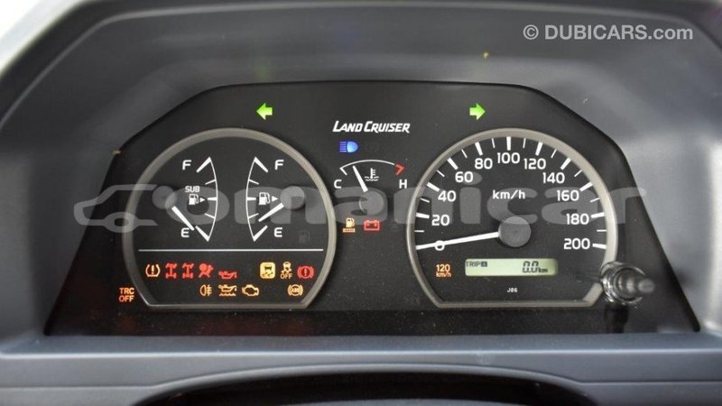 Big with watermark toyota land cruiser dhufar import dubai 2325